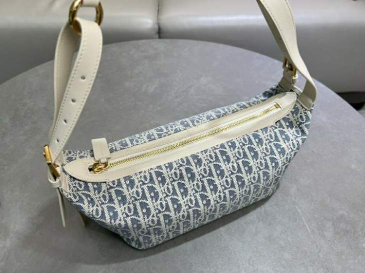 Picture of Dior Handbags _SKUfw239221967fw